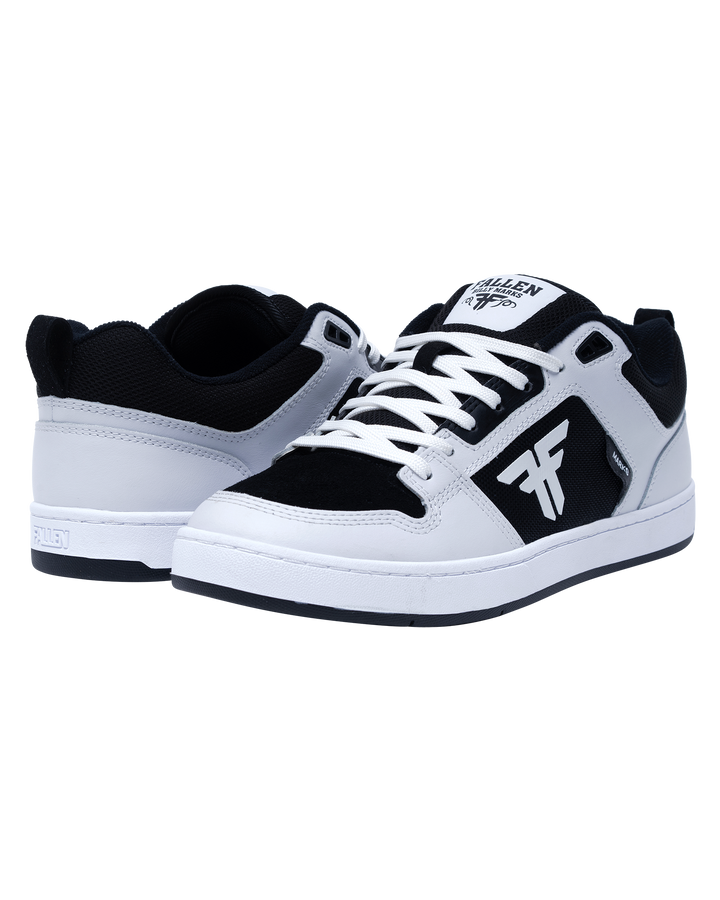 REVOLVER - WHITE / BLACK - Billy Marks